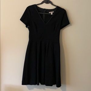 Banana Republic v neck swing dress